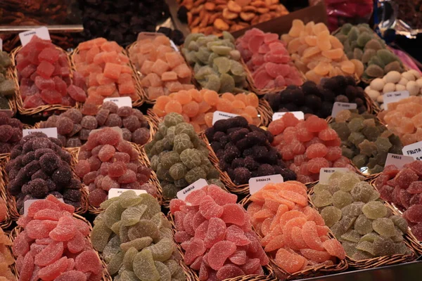 스페인 시장에서 판매되는 색깔의 — 스톡 사진