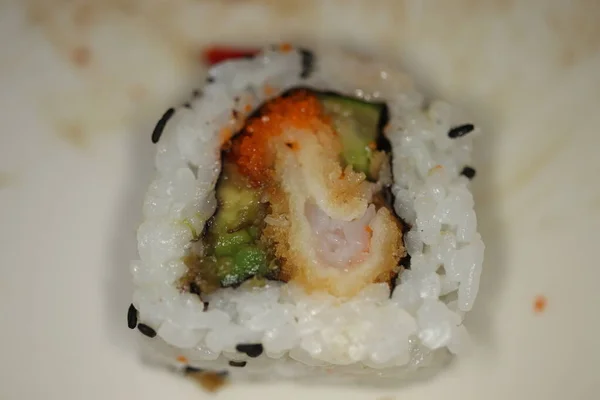 Servicio Cerca Sushi Uramaki Japonés —  Fotos de Stock