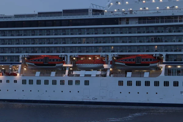 荷兰伊穆丹 2022年4月28日 维京木星号 Viking Jupiter 由维京游轮运营 Balcony Staterooms Rescue Boats — 图库照片