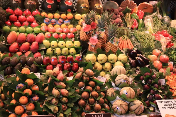 Barcelona Espanha Setembro 2019 Frutas Coloridas Mercado Boqueria Diferentes Tipos — Fotografia de Stock