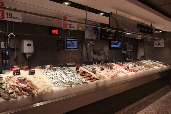 Barcelona España Septiembre 2019 Departamento Pesca Supermercado Lujo Distintos Tipos —  Fotos de Stock