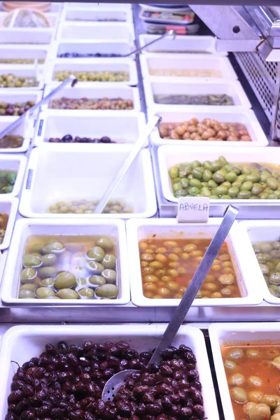 Barcelona Spain Sseptember 30Th 2019 Assortment Olives Boqueria Market Stand — стоковое фото