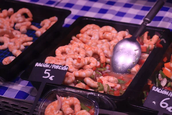 Barcelona Spain September 30Th 2019 Seafood Scrimp Salad Boqueria Market — Zdjęcie stockowe