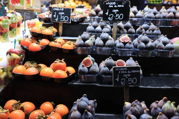 Barcelona Espanha Setembro 2019 Frutas Coloridas Mercado Boqueria Diferentes Tipos — Fotografia de Stock