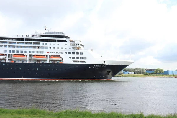 2022年5月25日 オランダのイムイデン クルーズが運航するヴァスコ クルーズ船 元Halスタテンダム 弓の詳細 — ストック写真