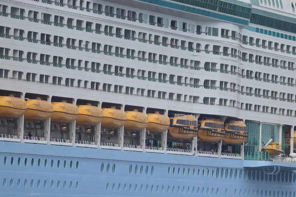 Ijmuiden Netherlands April 22Nd 2022 Voyager Seas Operated Royal Caribbean — Stock Photo, Image