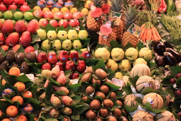 Barcelona Spanje September 2019 Kleurrijk Fruit Boqueria Markt Verschillende Soorten — Stockfoto