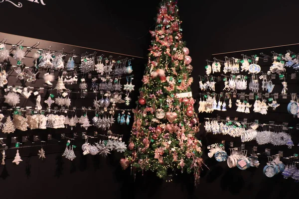 Santa Poort Noord 2021年12月18日 Kurt Adler圣诞装饰 库尔特 阿德勒公司成立于1946年 是假日装饰的主要进口商和经销商 总部设在纽约 — 图库照片