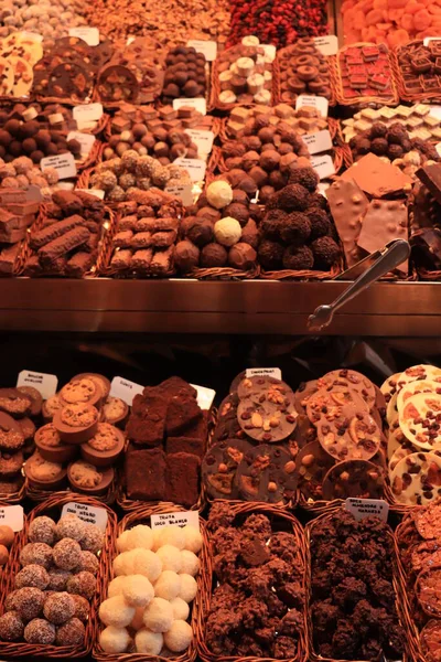 Barcelona Spanyolország Szeptember 2019 Különböző Típusú Csokoládék Boqueria Piacon Barcelonában — Stock Fotó