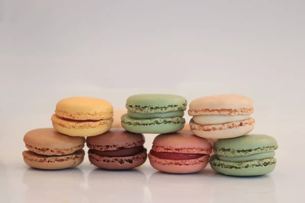 Macarons Different Colors Flavors Stacks — Stockfoto