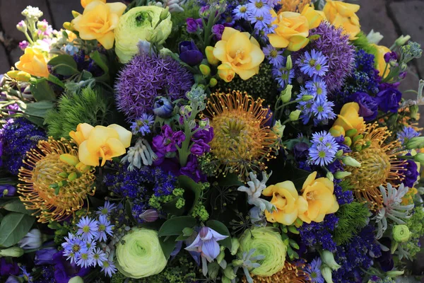 Bridal Flower Arrangement Various Shades Blue Yellow — Stock Photo, Image