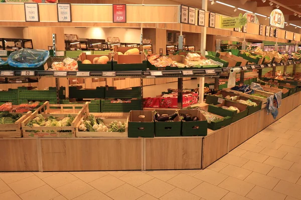 Moulins Francia Septiembre 2022 Verduras Supermercado Lidl Lidl Una Cadena — Foto de Stock