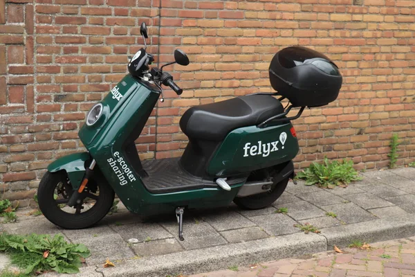 Haarlem Paesi Bassi Giugno 2021 Noleggio Scooter Felyx App Based — Foto Stock