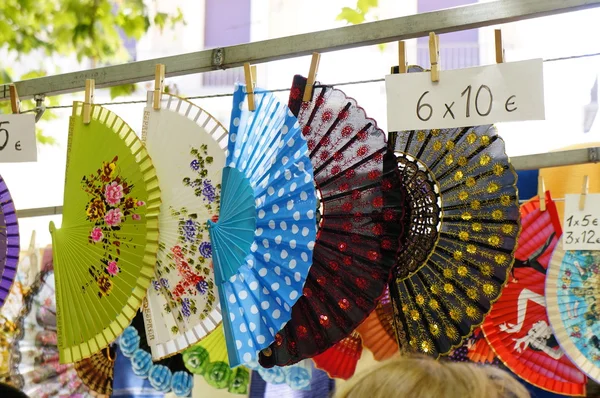 tradicional renkli İspanyol taraftarları