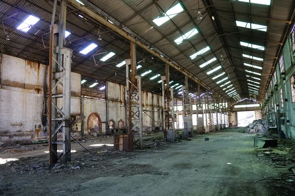 Старий промисловий видобуток заводу — стокове фото