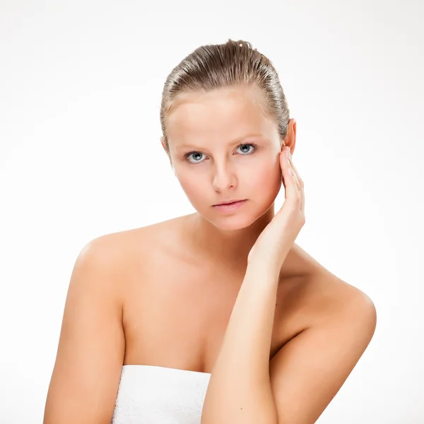 Retrato de mujer joven y atractiva — Foto de Stock