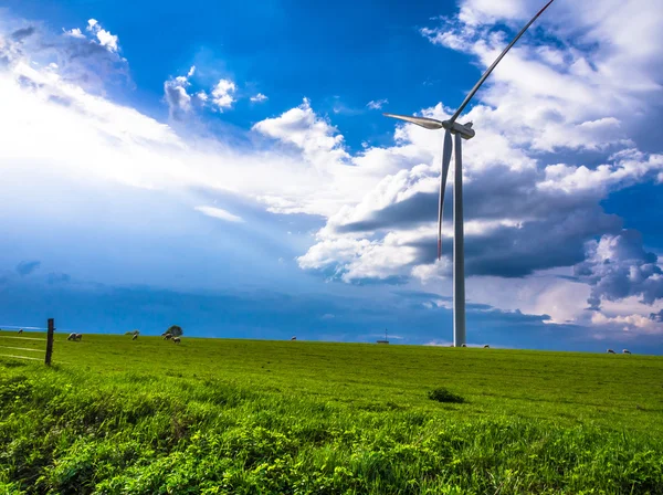 Wind turbine - white energy — Stock Photo, Image