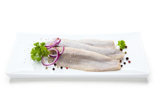 Filetes de arenque marinado con verduras — Foto de Stock