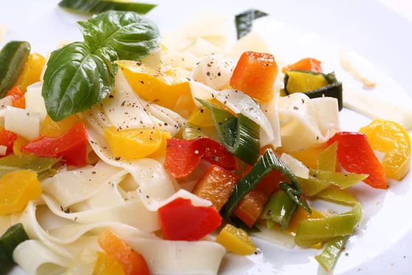 Boiled vegetables and pasta — Stock Photo, Image