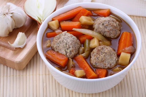 Zuppa di verdure con carne bollita — Foto Stock