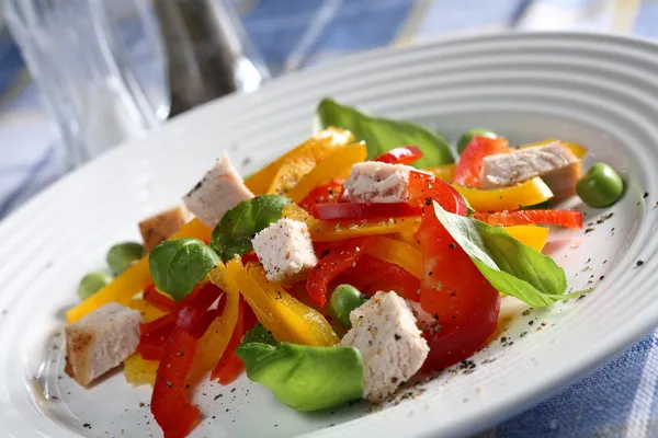 Grilled meat and vegetables — Stock Photo, Image