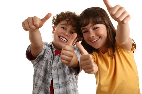 Kinder zeigen Daumen hoch — Stockfoto