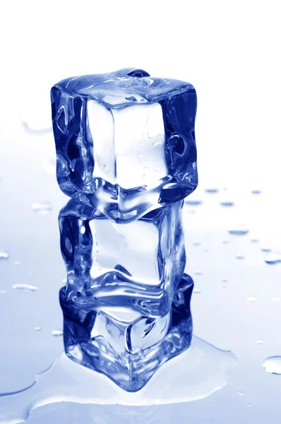 3 つの溶かされた氷 ストック写真 C Mbongo 3 つの溶かされた氷 ストック写真 C Mbongo