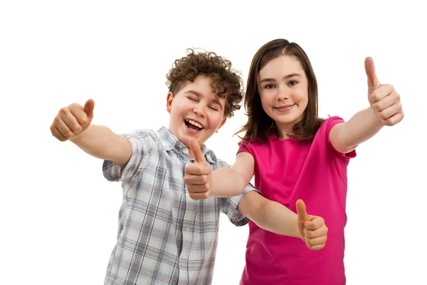 男孩和女孩显示标志竖起大拇指 — 图库照片