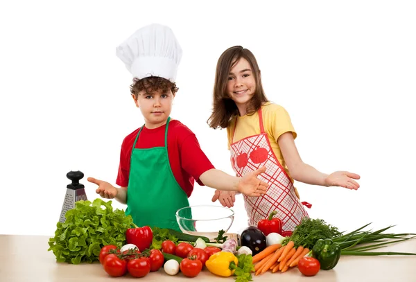 Kids and fresh vegetables — Stock Photo, Image