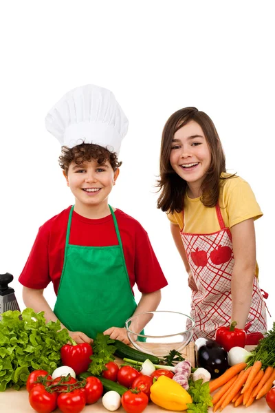 Kinder und frisches Gemüse — Stockfoto