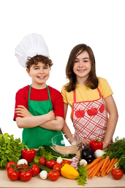 Kinder und frisches Gemüse — Stockfoto