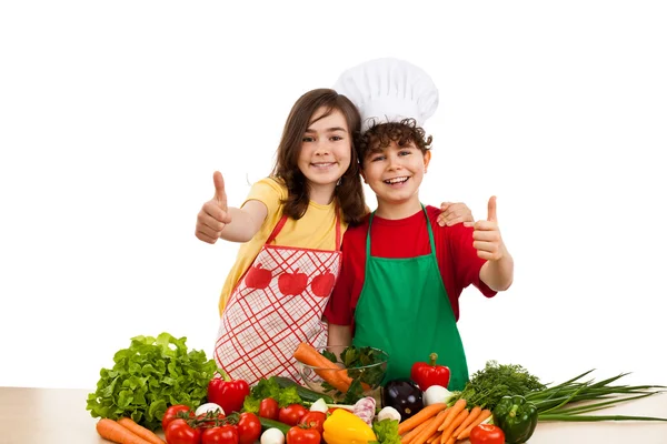 Kinder und frisches Gemüse — Stockfoto