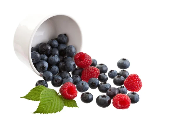 Raspberries and blueberries — Stock Photo, Image