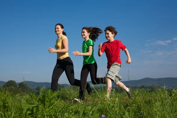 Actieve familie — Stockfoto