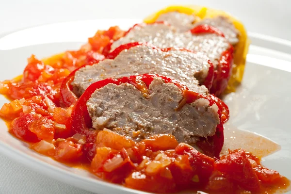 Pimienta rellena con carne — Foto de Stock