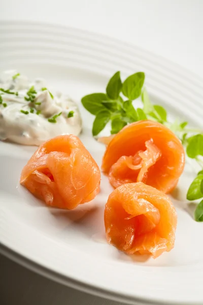 Gerookte zalm en crème kaas — Stockfoto