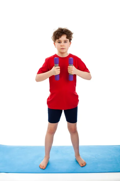 Активный мальчик упражнения — стоковое фото