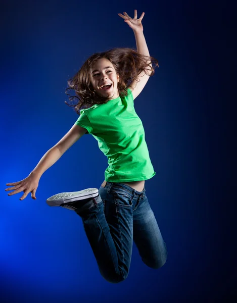 Meisje springen — Stockfoto
