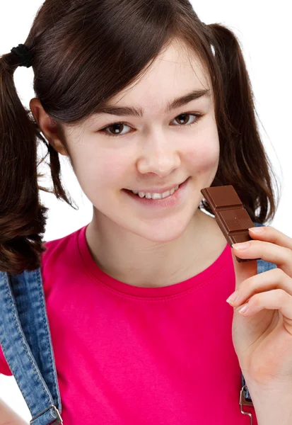 Çikolata yiyen kız — Stok fotoğraf