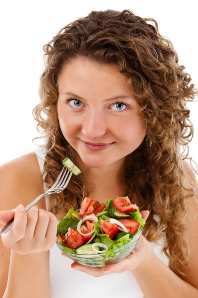 女人吃蔬菜沙拉 — 图库照片