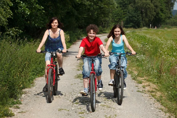Active family biking — Stock Photo, Image