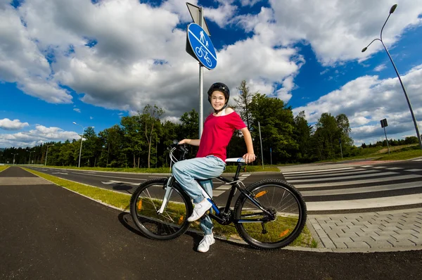 Girl biking — Stock Photo, Image