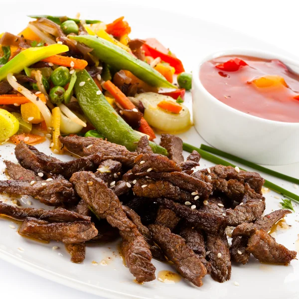Geroosterd vlees en groenten — Stockfoto
