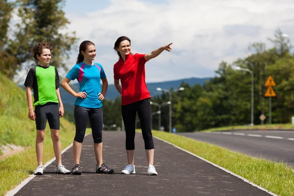 Actieve mensen lopen — Stockfoto