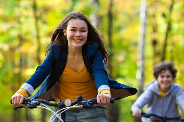 Ciclismo urbano — Foto de Stock