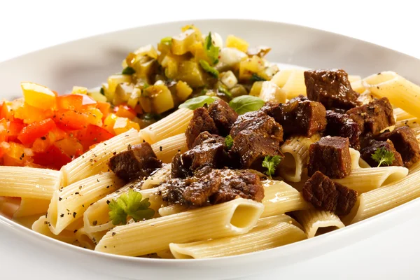 Pasta with meat and vegetables — Stock Photo, Image