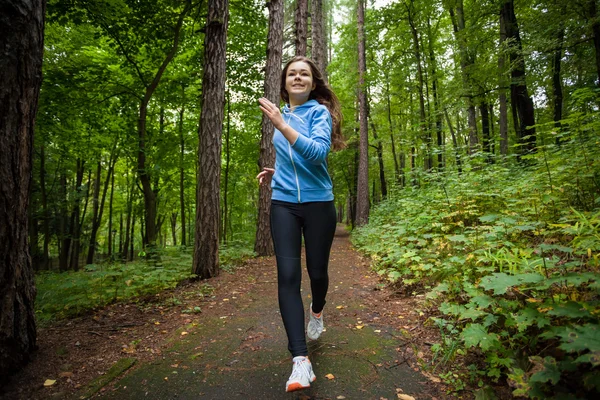 Chica corriendo — Foto de Stock