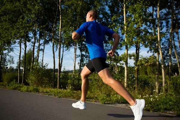 Bărbat alergând — Fotografie, imagine de stoc