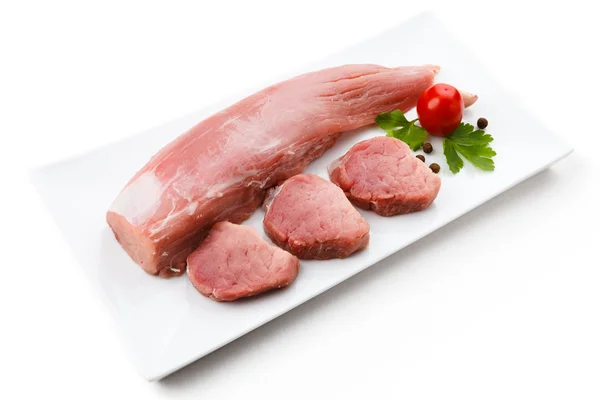 Frisches rohes Schweinelende — Stockfoto