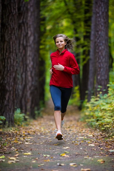 Mujer corriendo — Foto de Stock